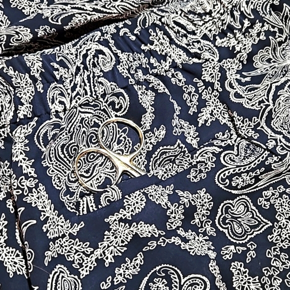 Theory | Navy Blue Paisley Silk Pull On Dress or Casual Pants - Picture 7 of 14